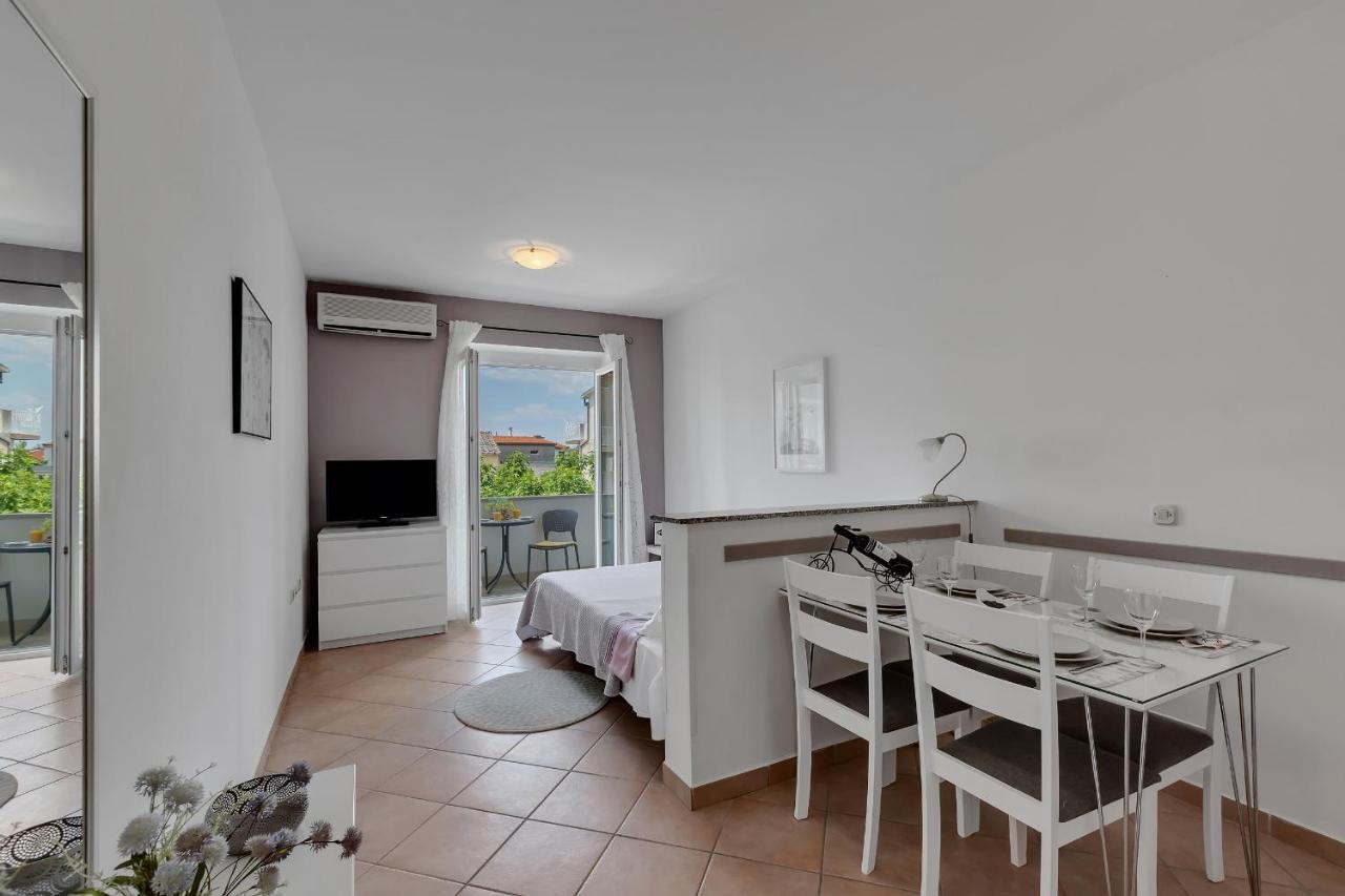 Apartments Divna Baška Voda Eksteriør billede