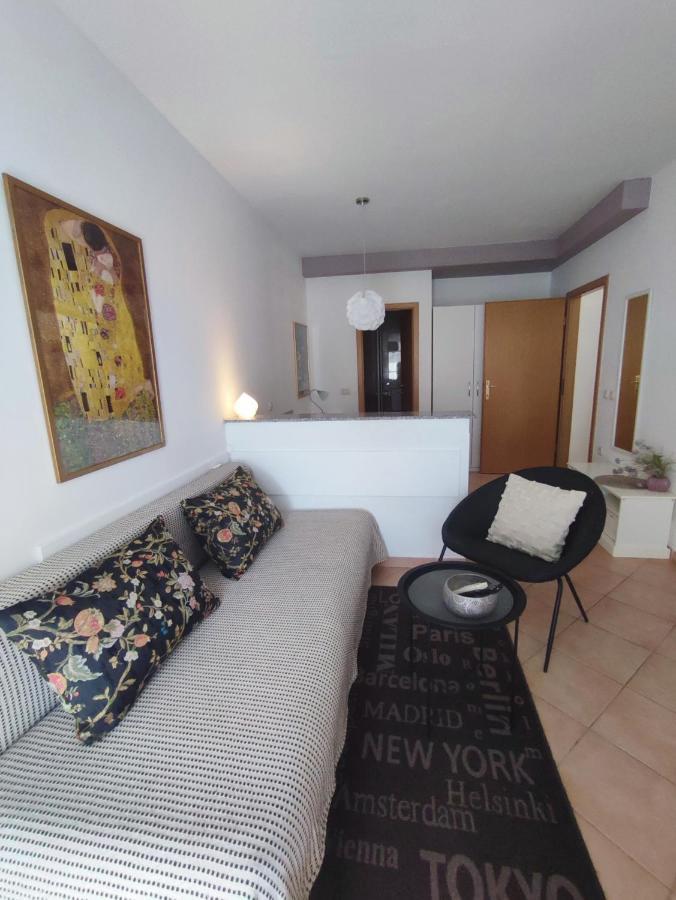 Apartments Divna Baška Voda Eksteriør billede
