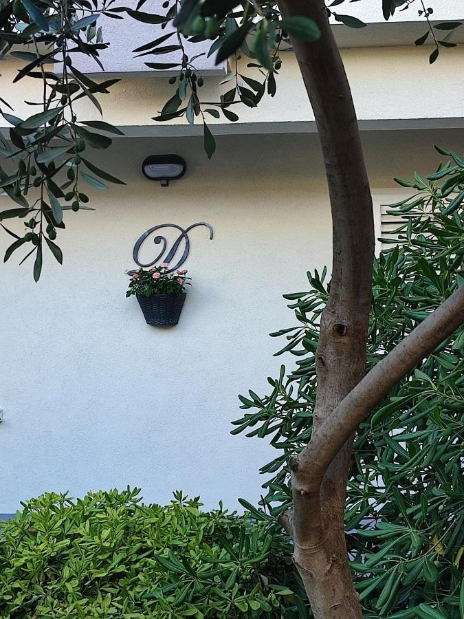 Apartments Divna Baška Voda Eksteriør billede