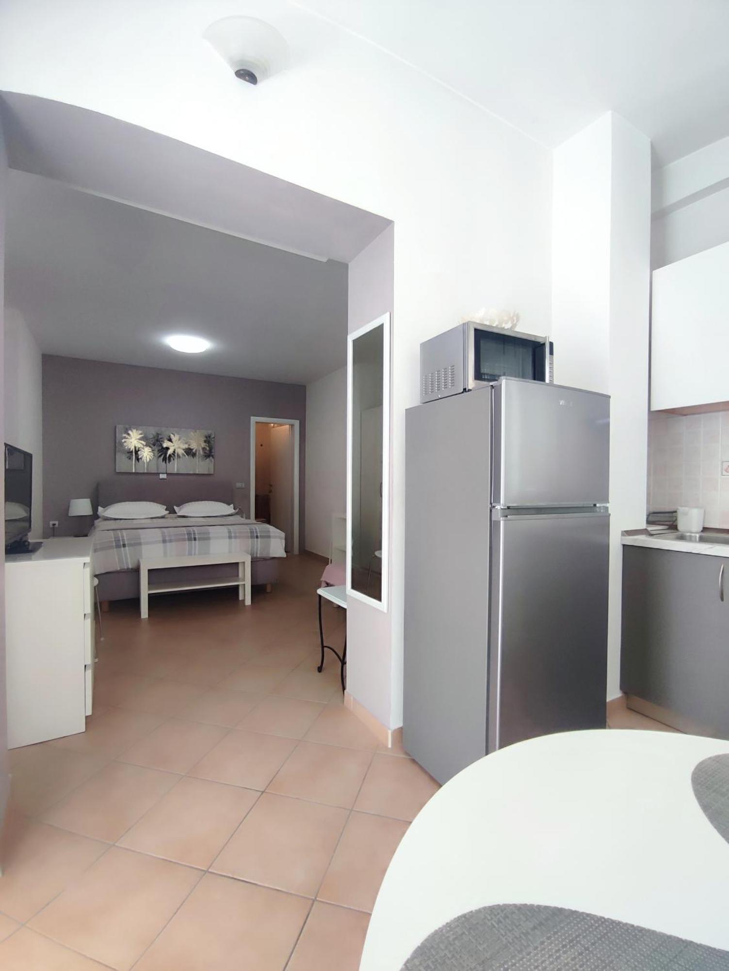 Apartments Divna Baška Voda Eksteriør billede